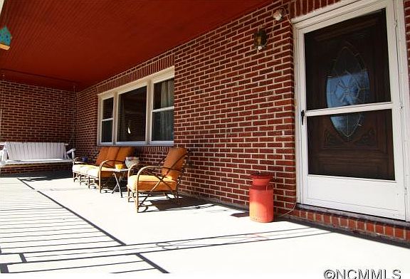 4th image of 5585 Old Hendersonville Hwy