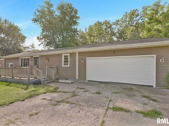 3rd image of 1420 E Beach St