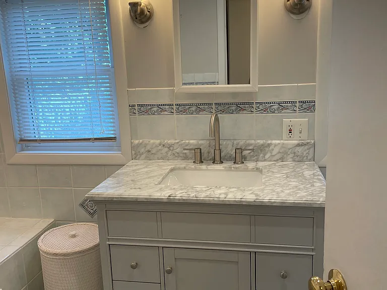377 Hasbrouck Blvd — Photo 18