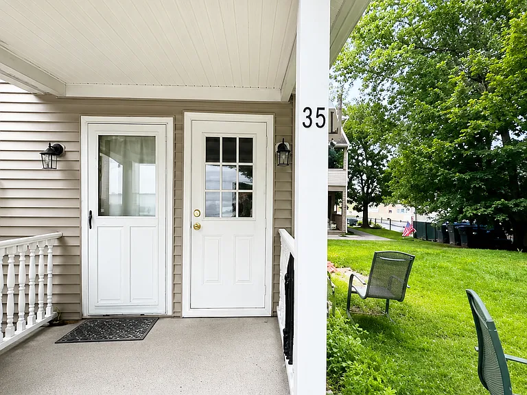 35 N Main St #1 — Photo 3