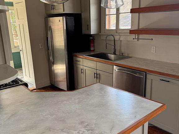 3rd image of 3900 Delgado Dr #1