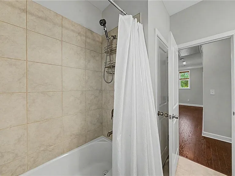 165 Mansfield Dr — Photo 33