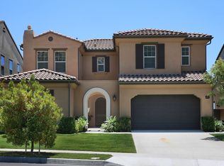 878 E Weeping Willow Dr, Azusa, CA 91702