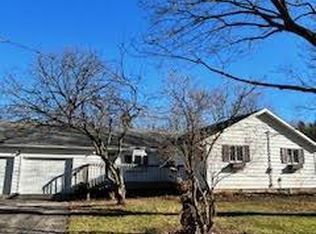 N3186 Stebbins Rd, Poynette, WI 53955