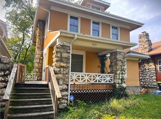 4224 Charlotte St, Kansas City, MO 64110