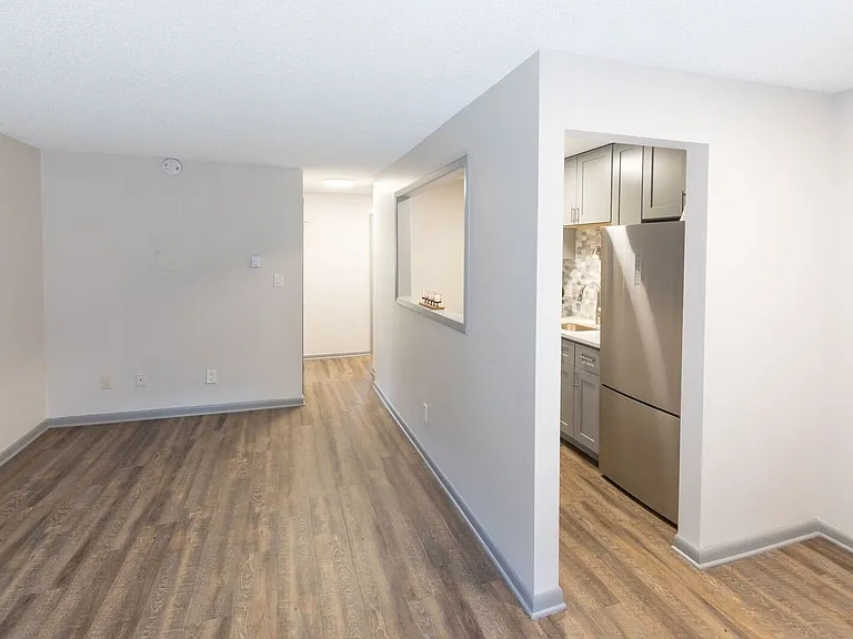 Windsong Apartments — Photo 5