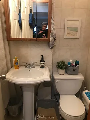 Rented by City Connections Realty | media 5