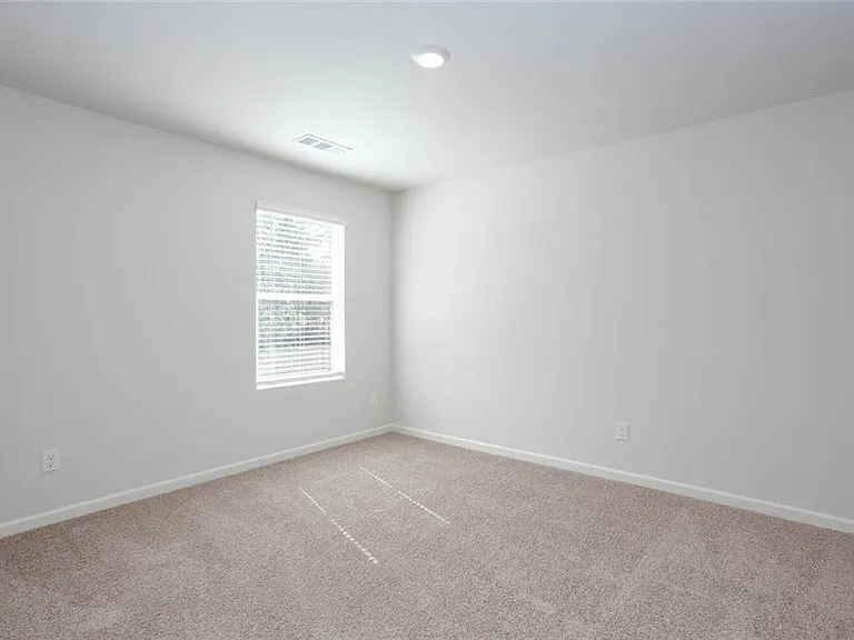 61 Grove Springs Ct — Photo 28