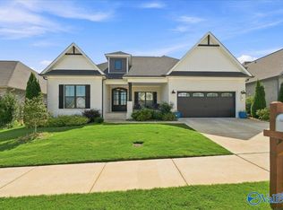 9 Thicket Grove Cir, Huntsville, AL 35803