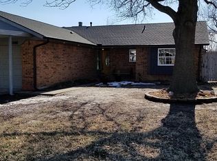 1000 Ranchoak Ct, Yukon, OK 73099