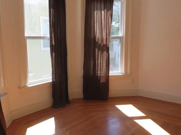 59 Clark St #2, New Haven, CT 06511