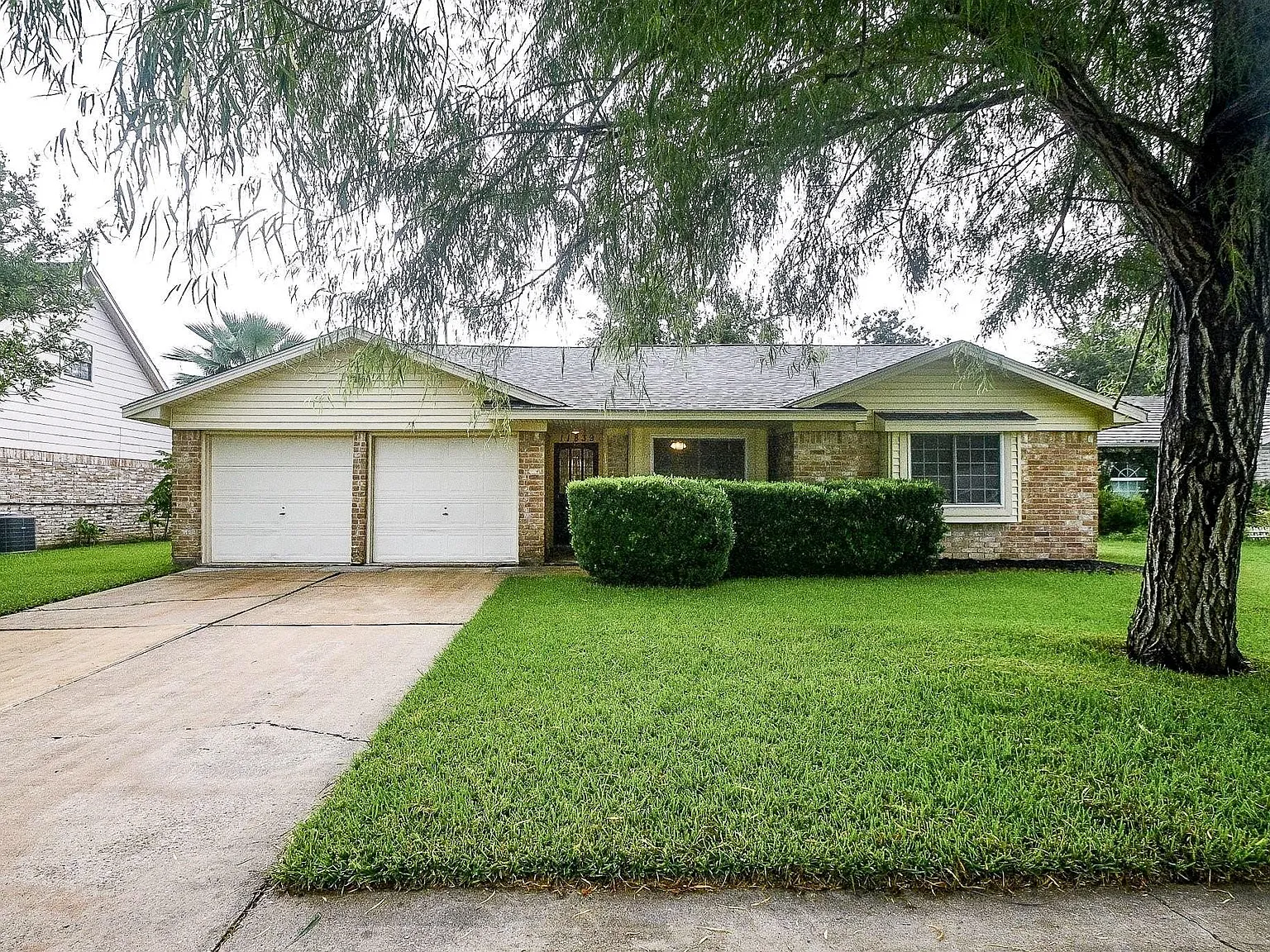 3 bed, 2.0 bath, 1692 sqft, $1,975 — Photo 1