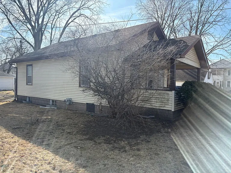 116 Hope Ave — Photo 3
