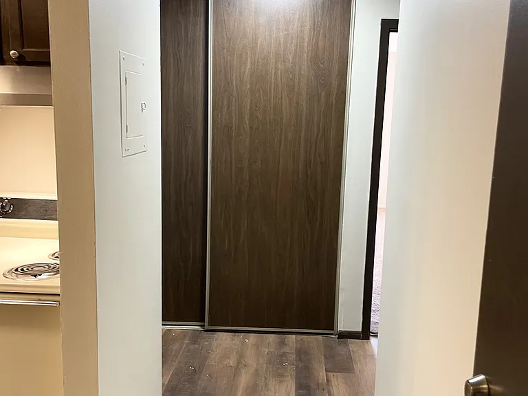 Pinecrest Apartments — Photo 8