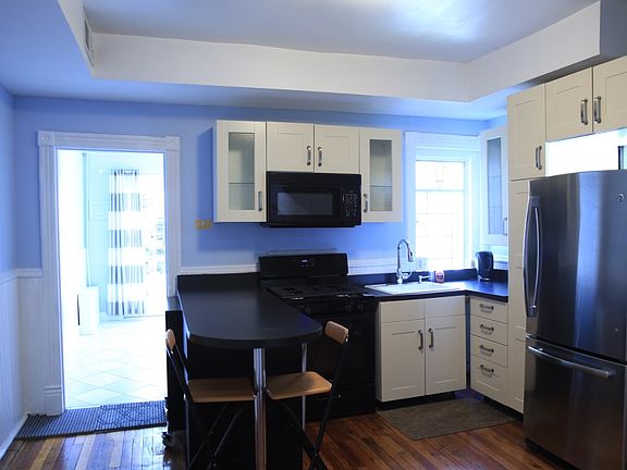 5th image of 514 N Patrick St