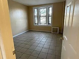 1098 Eastern Pkwy #10, Brooklyn, NY 11213