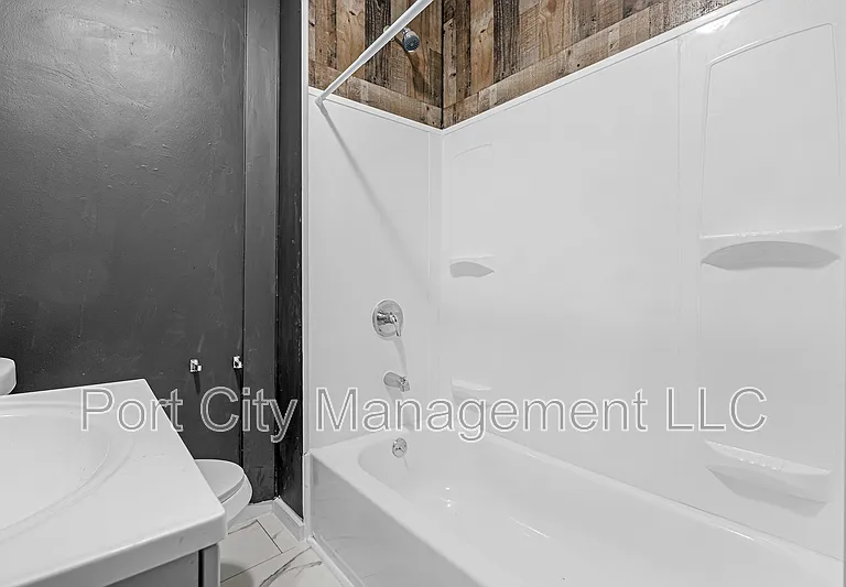 2813 Presbury St — Photo 16