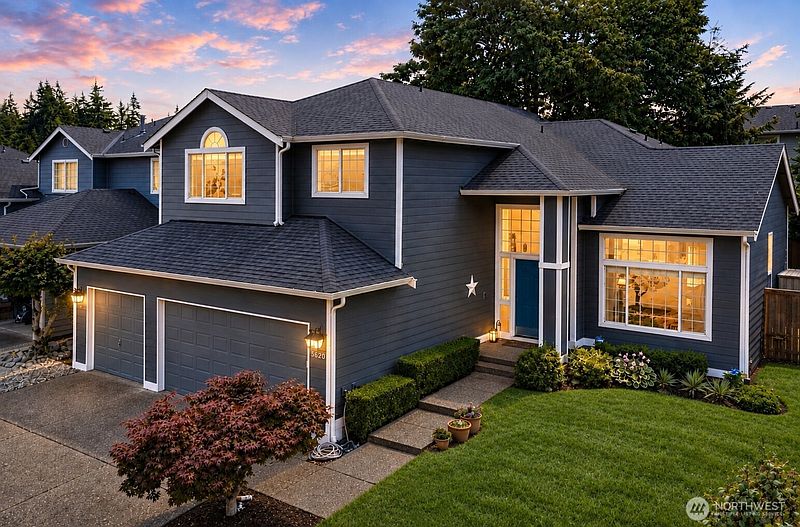 2nd image of 5620 Evergreen Loop SE
