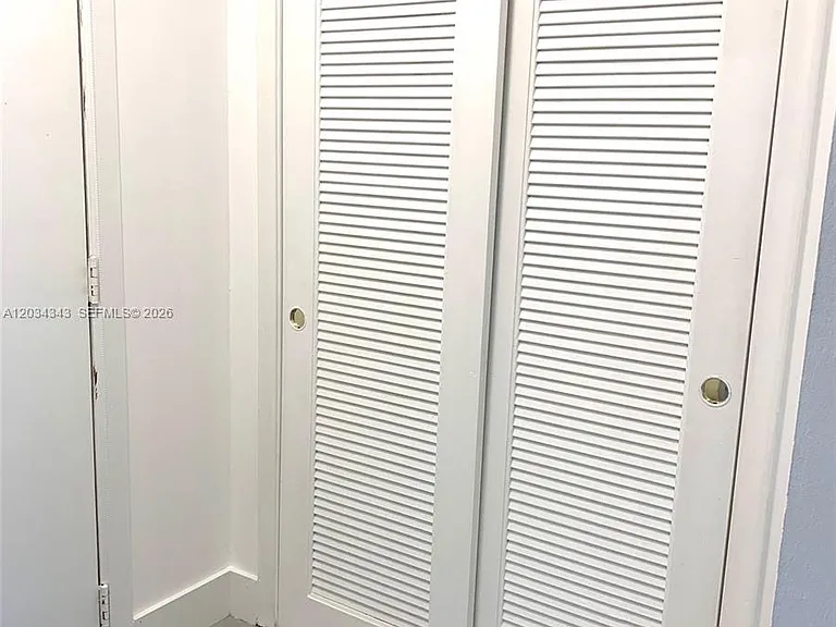 501 NE 14th Ave #601 — Photo 3