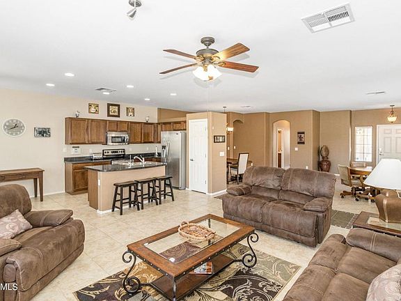 5th image of 255 W Atlantic Dr
