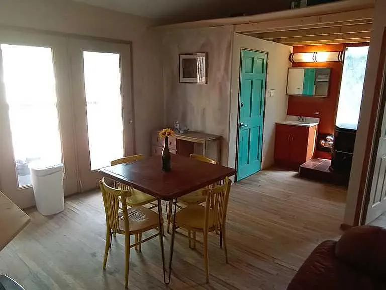 2487 Old Red River Rd — Photo 1