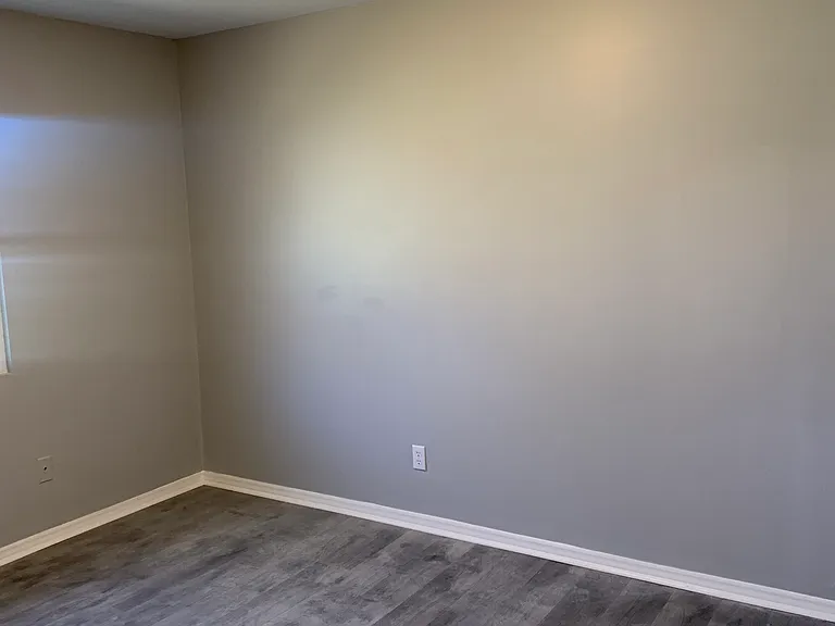 111 Greentree Dr — Photo 15
