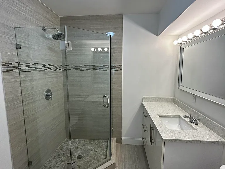 914 NE 15th Ave #1 — Photo 11