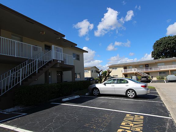 2nd image of 601 NW 78th Avenue #208