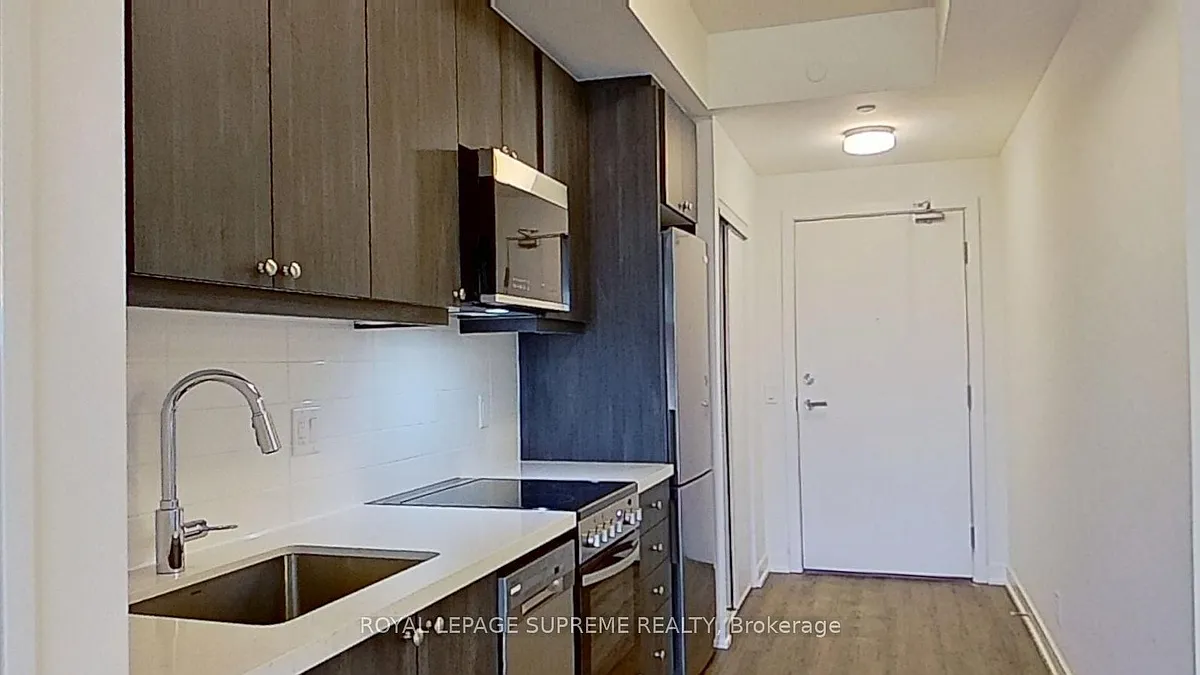 Building Photo - 51 Clarington Blvd #1122