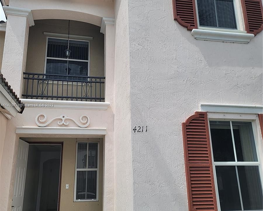 1st image of 4211 NE 22nd Dr