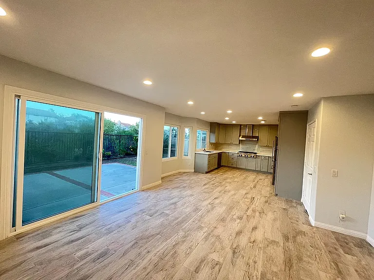 7210 Fargate Ter — Photo 2