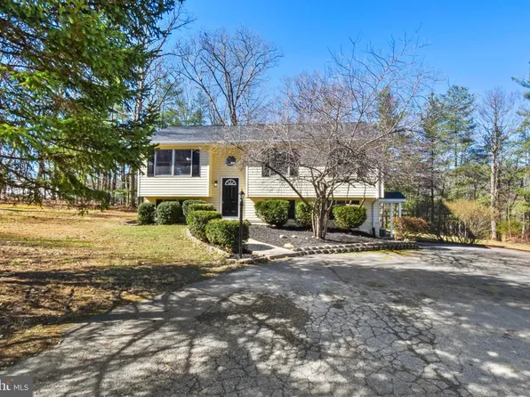 247 Hickory Rd, Front Royal, VA 22630