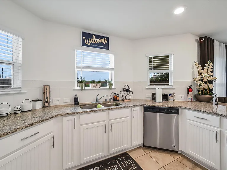 16502 Live Oak Canyon Dr — Photo 12