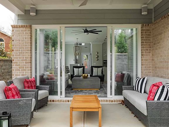 Everton Model Covered Outdoor Living Space