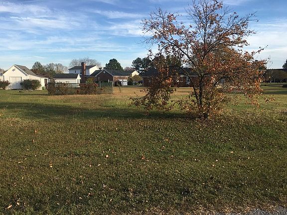 3rd image of LOT 28 Windyfield Dr