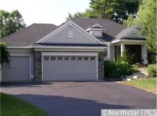 445 Vadnais Lake Dr, Vadnais Heights, MN 55127