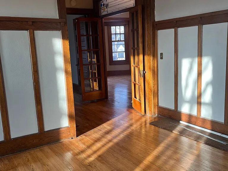 2135 W Juneau Ave — Photo 9