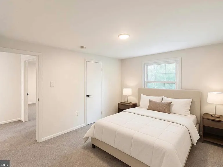 7950 Central Park Cir — Photo 7