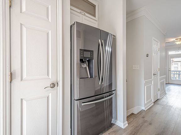 Refrigerator & Pantry