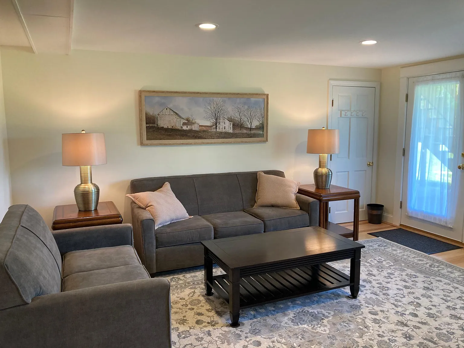 1 bed, 900 sqft, $2,000 — Photo 2