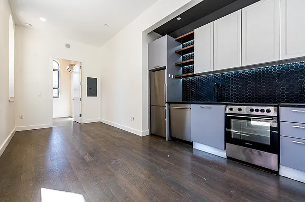 Rented by Nooklyn NYC LLC | media 4