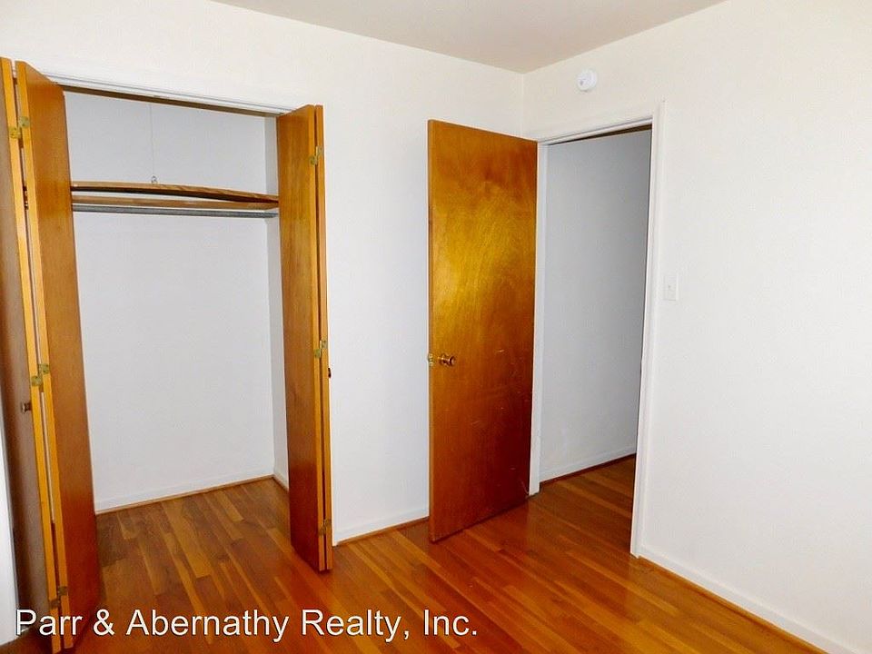 1st image of 3204B Western St