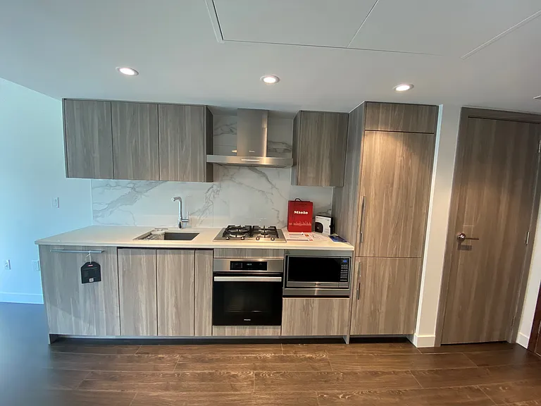 8608 Hazelbridge Way #983 — Photo 3
