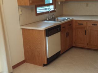 19 Pheasant Dr #B, Seymour, CT 06483