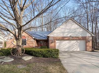 19637 Black Oaks Dr #22, Macomb, MI 48044