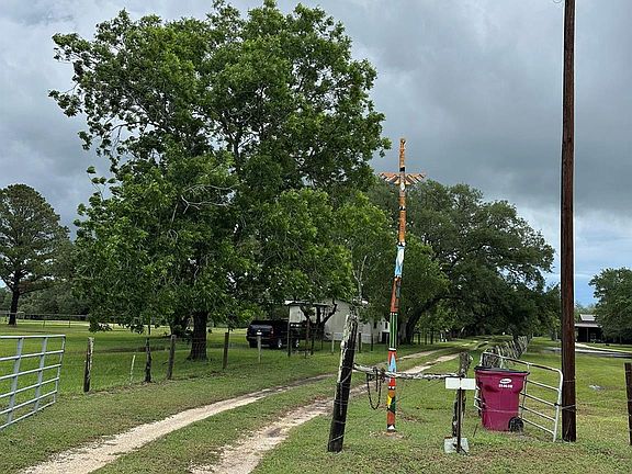 2nd image of 3809 Fm 2853