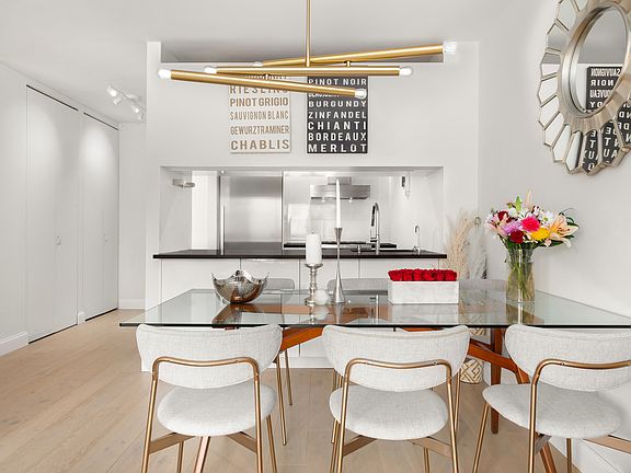 3rd image of 201 W 72nd St APT 9D