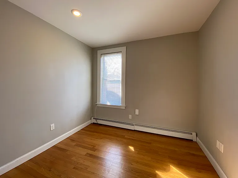 533 Chapel St #5A — Photo 6