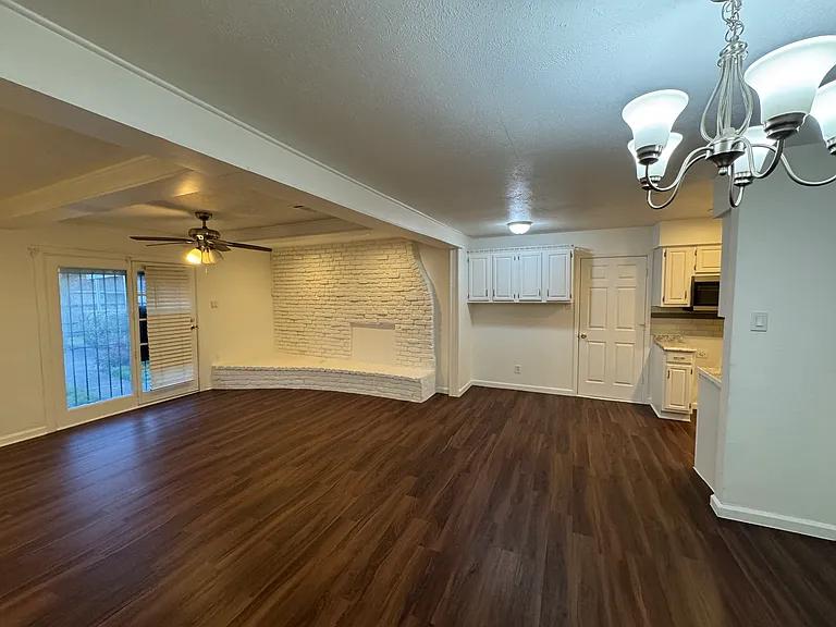 3508 Silverhill Dr — Photo 7
