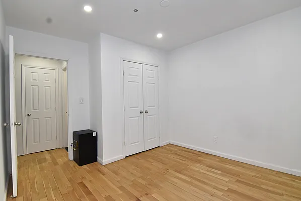 Rented by Ledvech Group | media 2